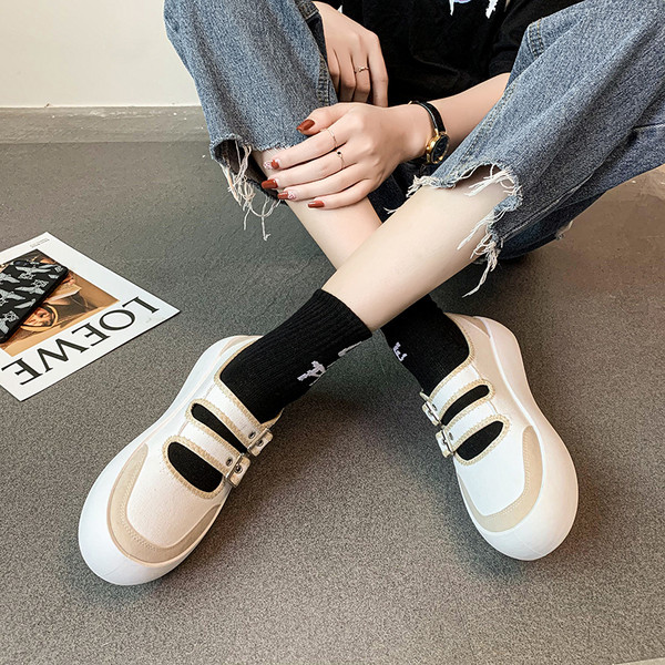 Jauns vasaras audekla kedu modelis ar sprādzēm