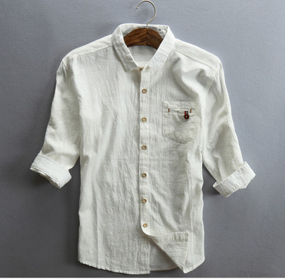 Naujo modelio vyriški marškiniai iš lengvo audinio ilgomis rankovėmis ir sagomis