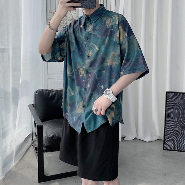 Широка мъжка риза в преливащи се цветове