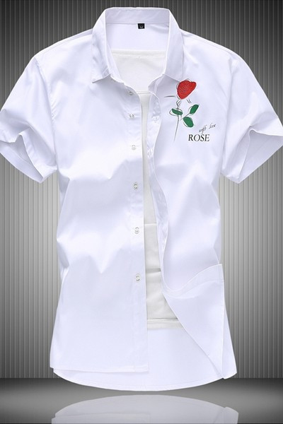 Модерна мъжка риза с различни апликации