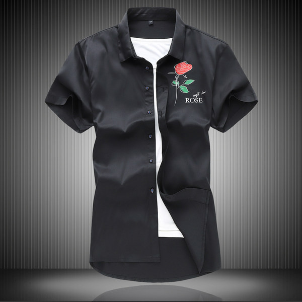 Модерна мъжка риза с различни апликации