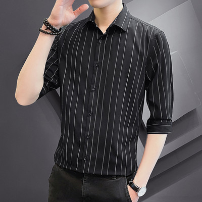 Стилна мъжка раирана риза с класическа яка и копчета