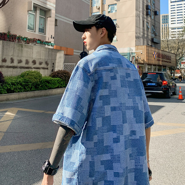 Ежедневна мъжка риза  с класическа яка и джоб