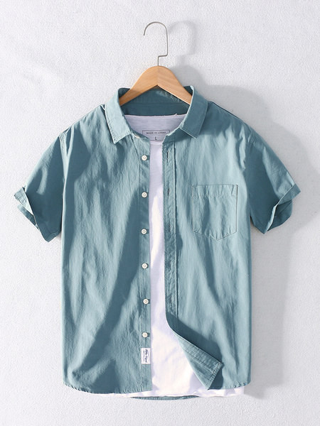 Мъжка едноцветна риза с къс ръкав и класическа яка 