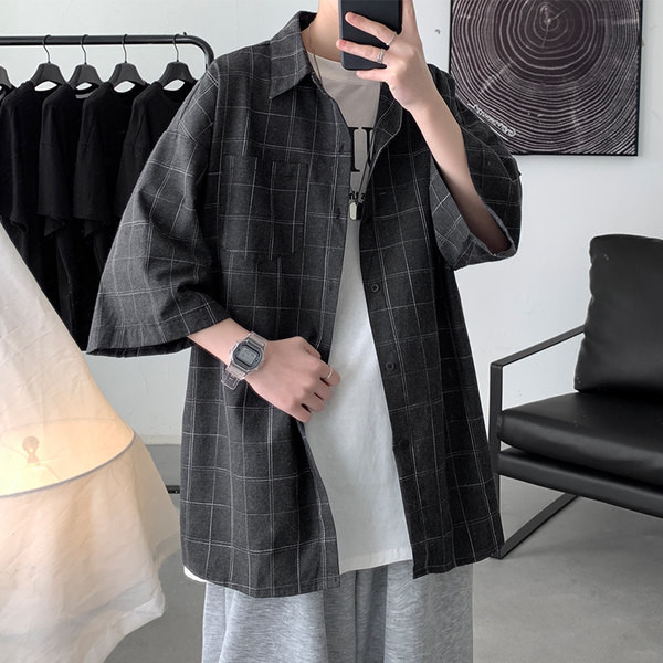 Мъжка карирана риза с къс ръкав и копчета