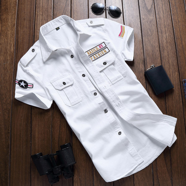 Мъжка вталена риза с надписи и бродерия