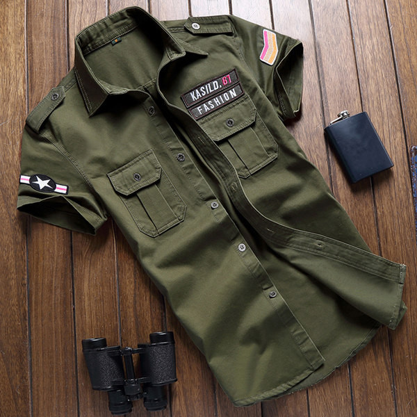 Мъжка вталена риза с надписи и бродерия