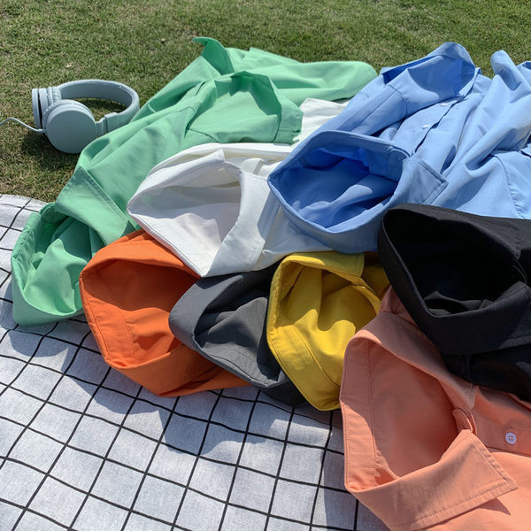 Едноцветна мъжка риза изчистен модел