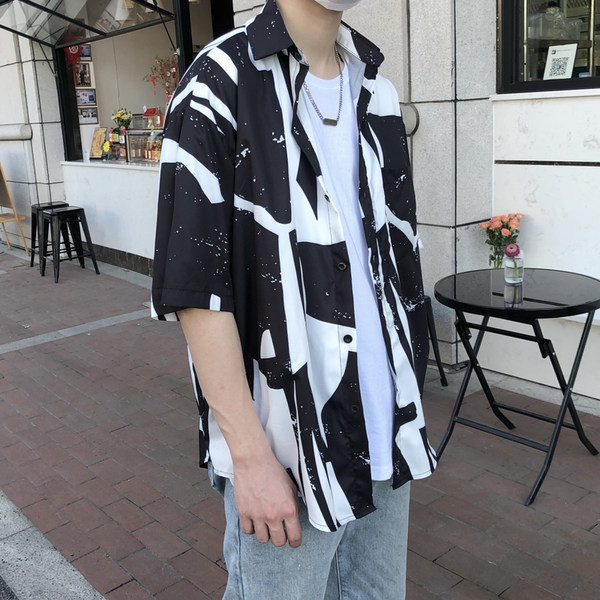 Мъжка риза с  класическа яка в черно-бял цвят