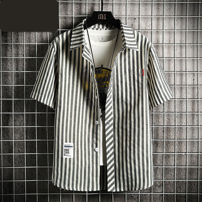 Мъжка карирана риза с джоб копчета и емблема 