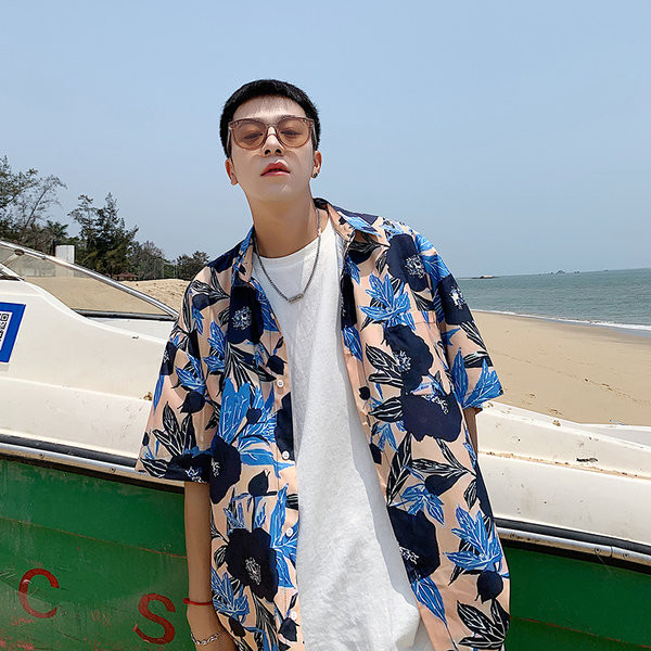 Мъжка риза с къси ръкави в хавайски стил