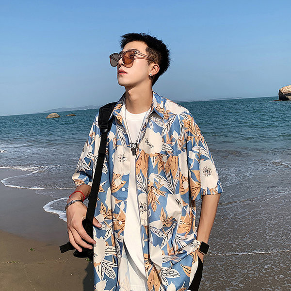 Мъжка риза с къси ръкави в хавайски стил