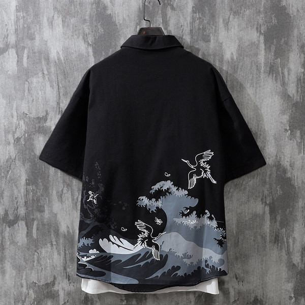 Мъжка риза с класическа яка с копчета в черен и бял цвят 