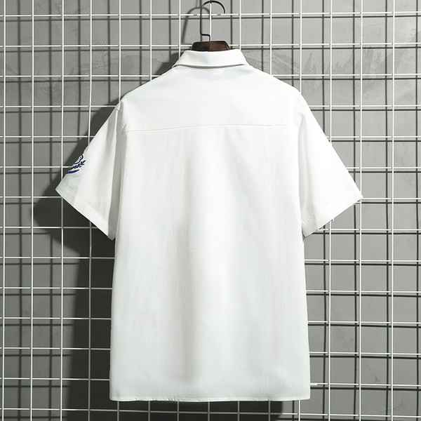 Мъжка риза с класическа яка в бял цвят 