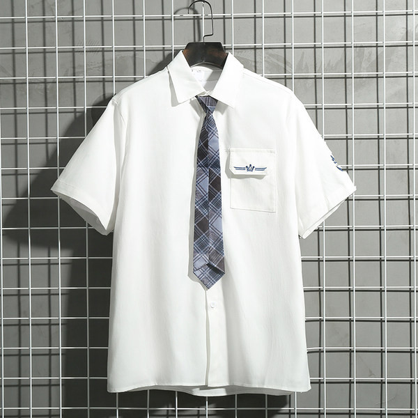 Мъжка риза с класическа яка в бял цвят 