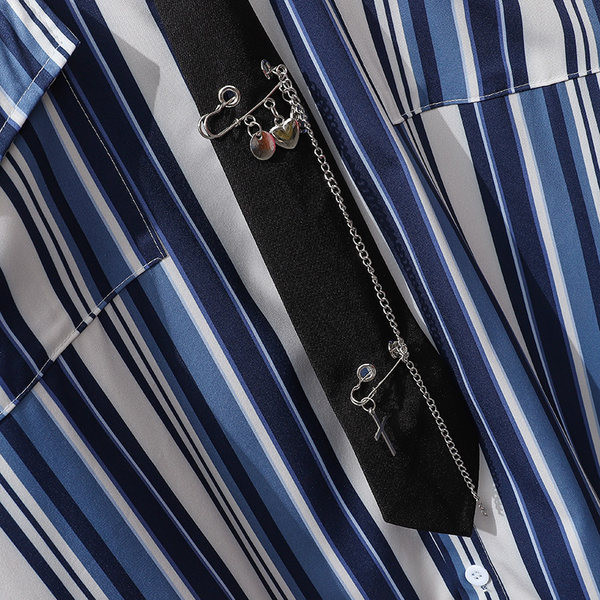 Мъжка раирана риза с джобове и класическа яка в син цвят 