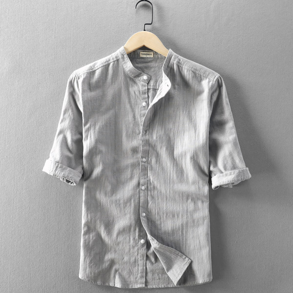 Лятна едноцветна риза с регулиращи се ръкави