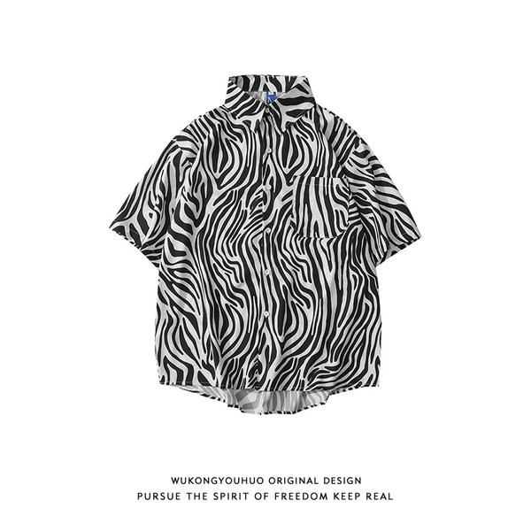 Мъжка риза с животински принт в черно-бял цвят