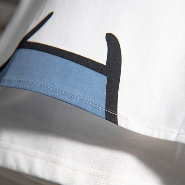 Ежедневна мъжка риза с класическа яка и апликация