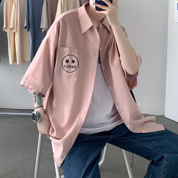 Мъжка риза широк модел с апликация и копчета -класическа яка 