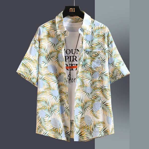 Нов модел лятна риза с къс ръкав ,джоб и копчета 