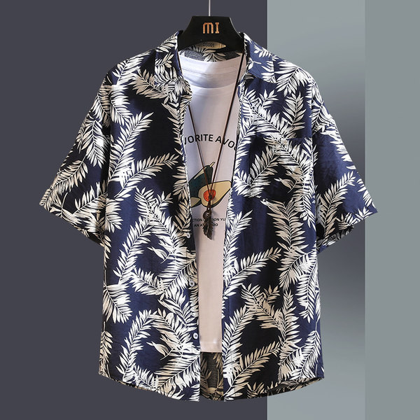 Нов модел лятна риза с къс ръкав ,джоб и копчета 