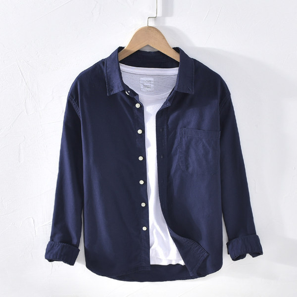 Ежедневна мъжка риза в широк модел със страничен джоб