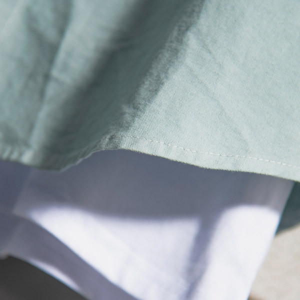 Ежедневна мъжка риза с класическа яка и надписи