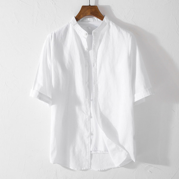 Изчистен модел риза с ниска яка и 3/4 ръкав