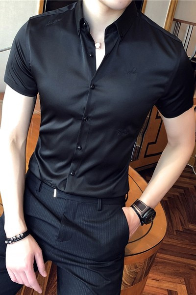 Мъжка сатенена риза с къс ръкав и класическа яка 