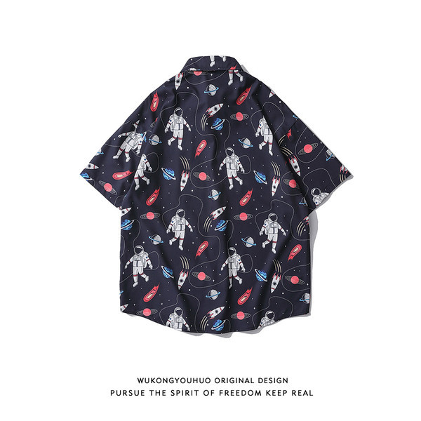 Мъжка черна риза с апликация космонавт 