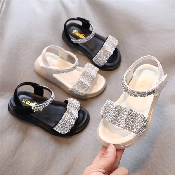 Модерни летни сандали с декорация камъни