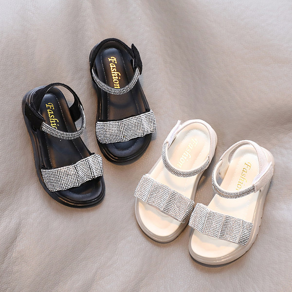 Модерни летни сандали с декорация камъни