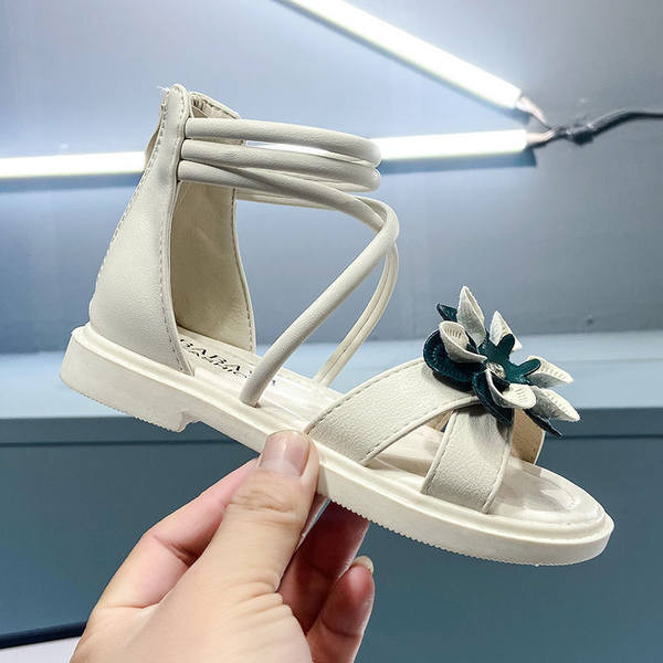 Нов модел детски сандали от еко кожа с цип и цвете