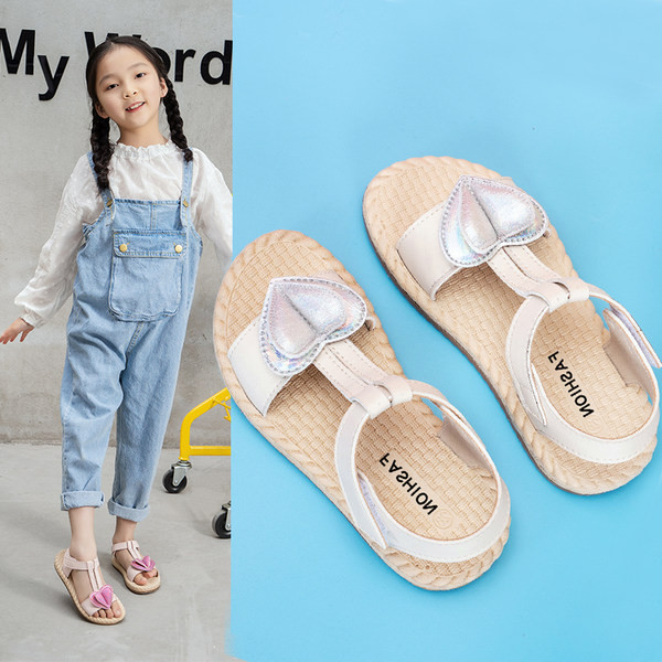 Детски сандали за момичета с 3D елемент сърце