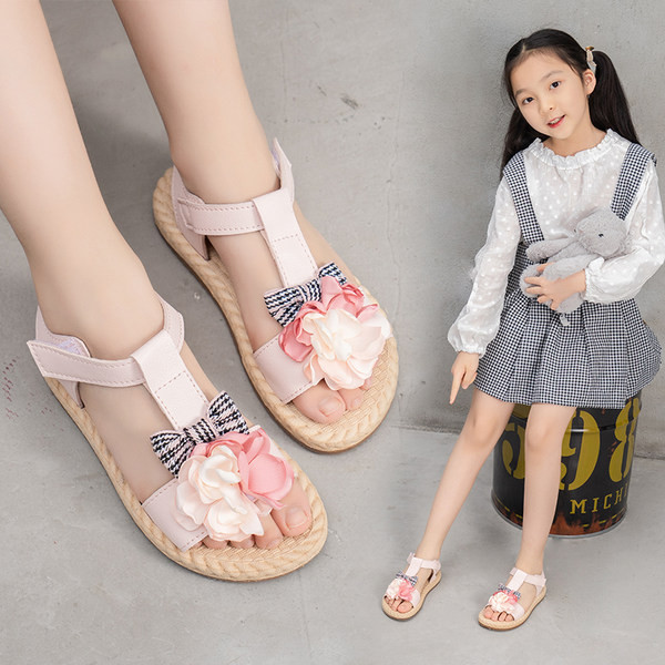 Детски сандали с 3D цветя и карирана панделка