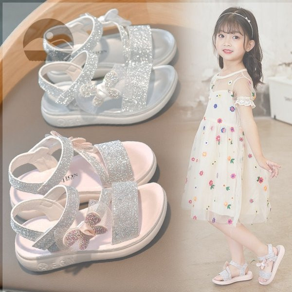 Актуални лъскави сандали с камъни 