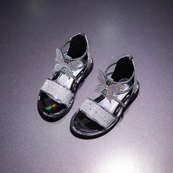 Sandale strălucitoare pentru copii - trei modele
