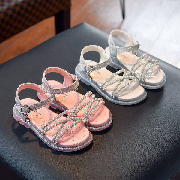 Bērnu sandales ar sprādzi un spīdīgām daļiņām