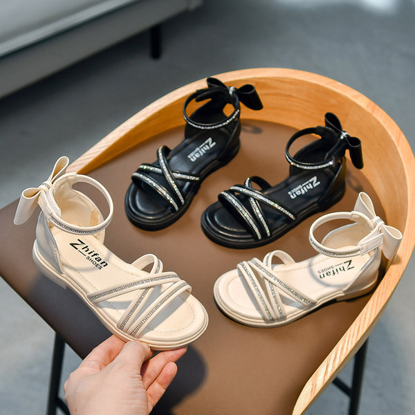 Bērnu sandales ar ādas siksnām un akmeņu apdari