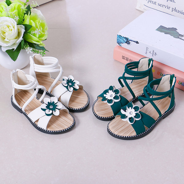 Modernas bērnu sandales ar ziediem