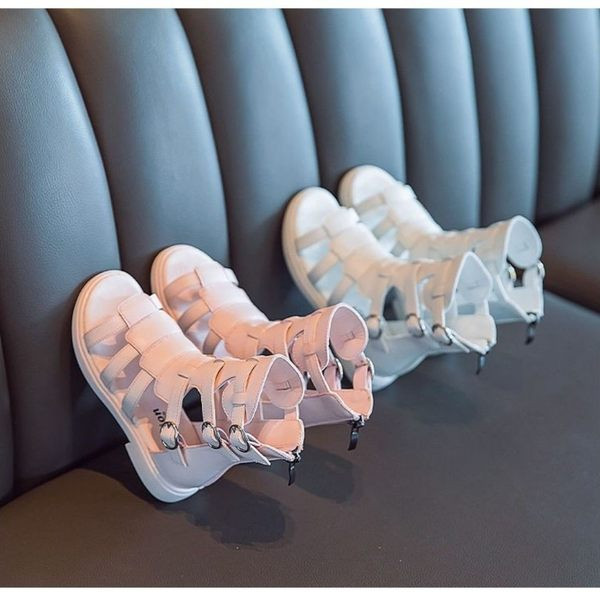 Bērnu ādas sandales ar sprādzēm un rāvējslēdzēju romiešu stilā