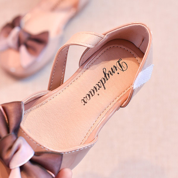 Jauns bērnu sandaļu modelis no eko ādas ar lentīti meitenēm