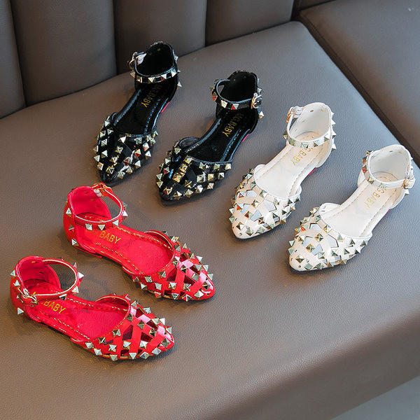 Bērnu mākslīgās ādas sandales ar metāla dambreti