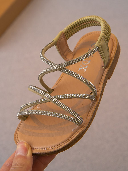 Нов модел детски сандали за момичета с камъни