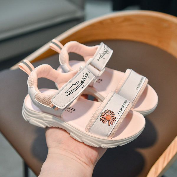 Ежедневни детски сандали с лепенки и апликация 