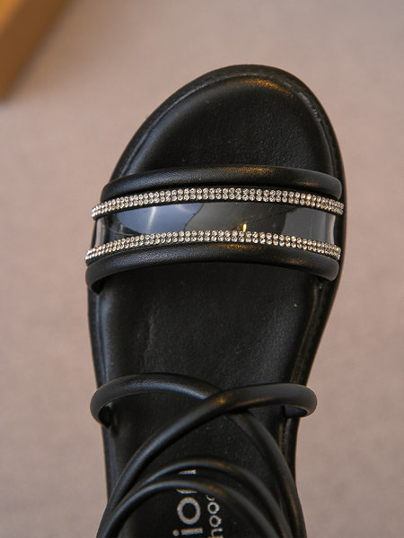 Модерни детски сандали от изкуствена кожа с камъни за момичета