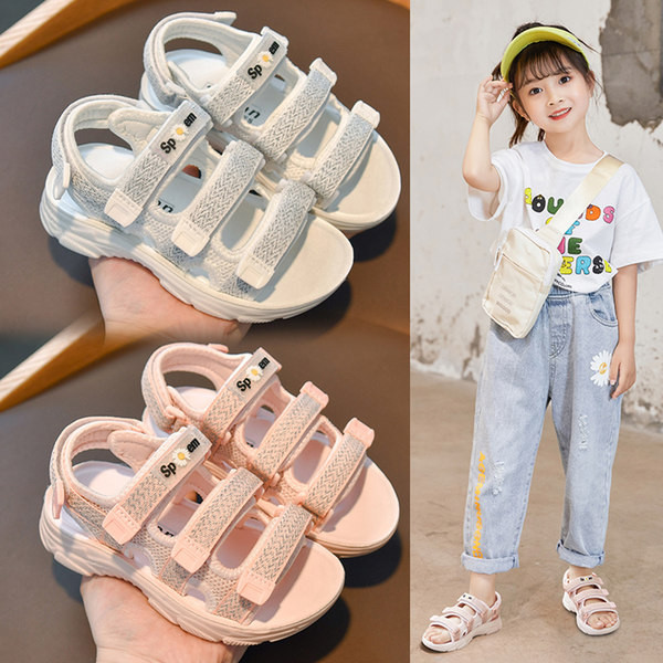 Ежедневни детски сандали с  лепенки и равна  подметка