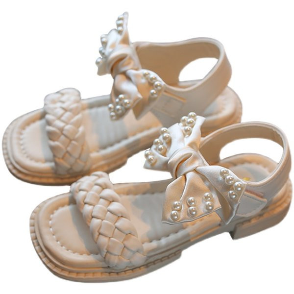 Детски кожени сандали с панделка и перли