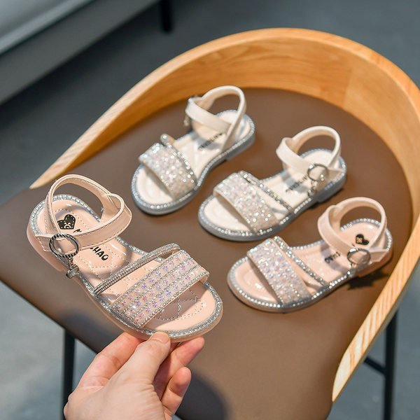 Детски сандали с пайети и камъни